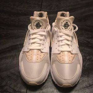 Women’s hurache